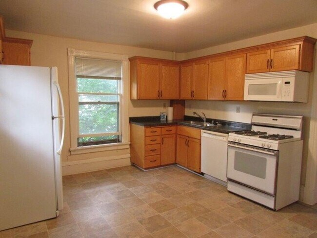 Building Photo - 1628 Winnebago St