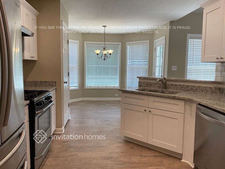 Building Photo - 7555 Golden Sands Dr