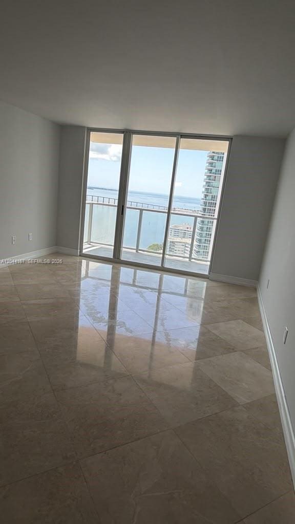 Building Photo - 1155 Brickell Bay Dr