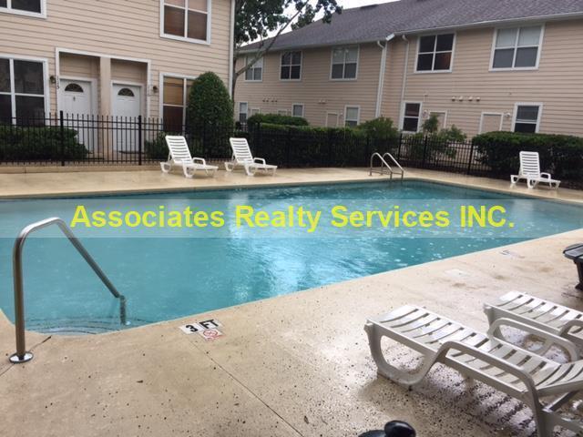 Primary Photo - JUST REDUCED! Close to Campus!! 2Br/2.5Ba-...