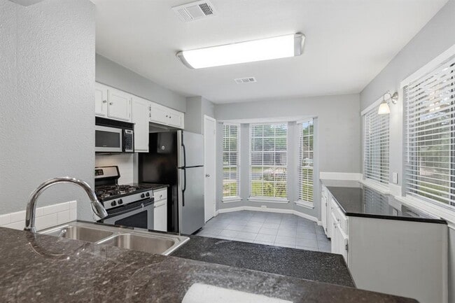Building Photo - 6300 Evangeline Trail