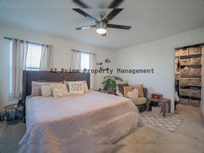 Building Photo - 3814 S 58th Dr