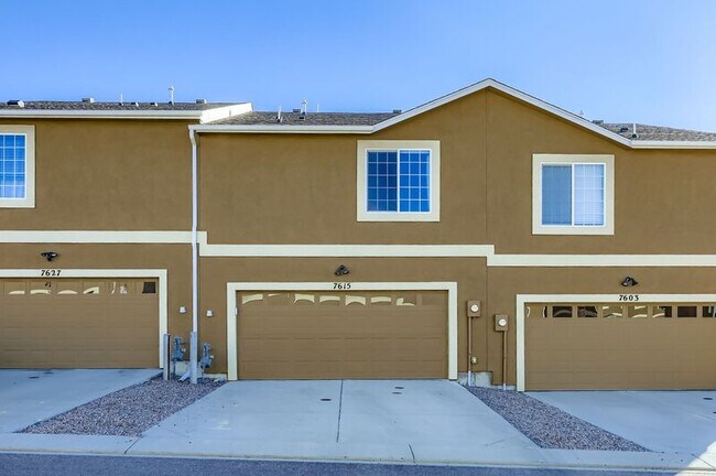 Building Photo - 7615 Red Fir Pt