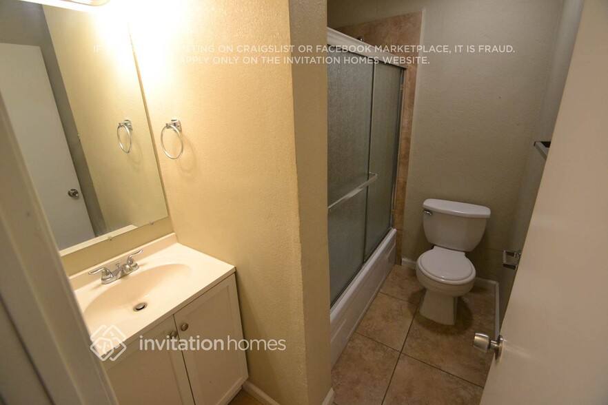 Building Photo - 1239 Mallard Ct
