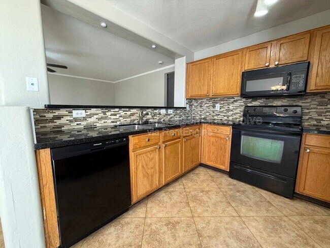 Building Photo - 22621 W Yavapai St