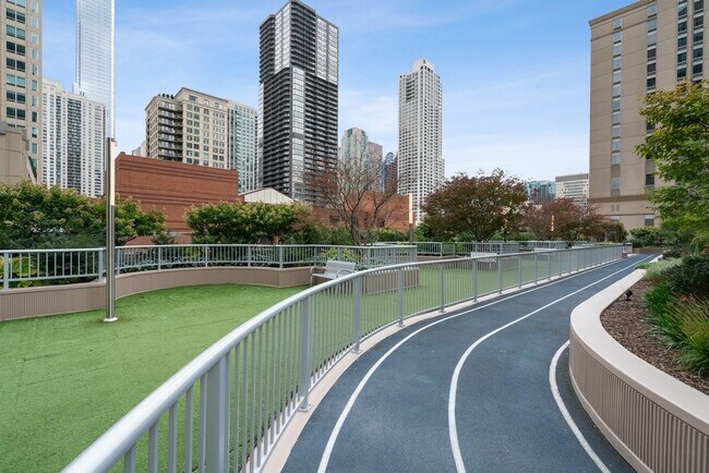 Building Photo - 545 N Dearborn St