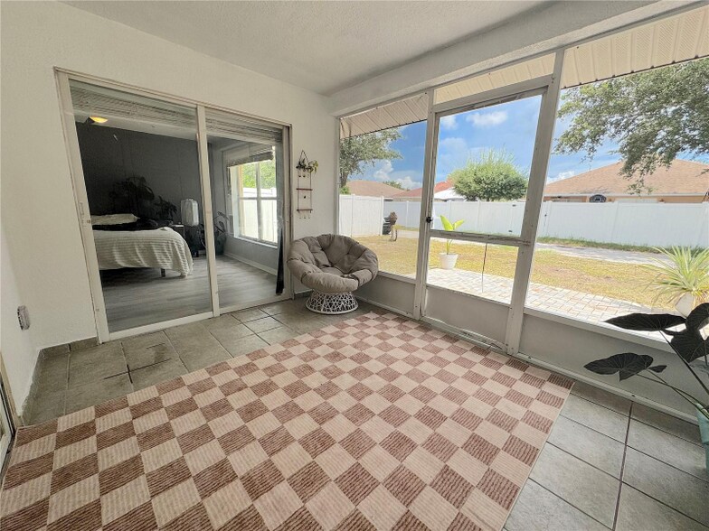 Building Photo - 2122 Pleasure Run Dr