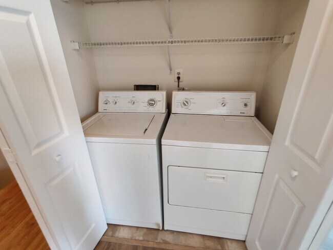 Building Photo - Newer 3 bedroom home