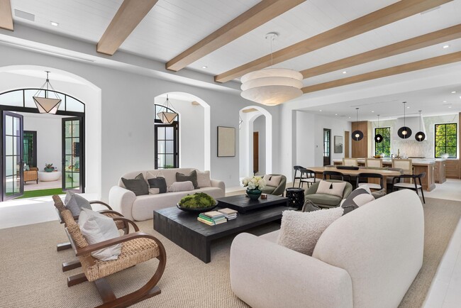 Building Photo - 734 S Ocean Blvd