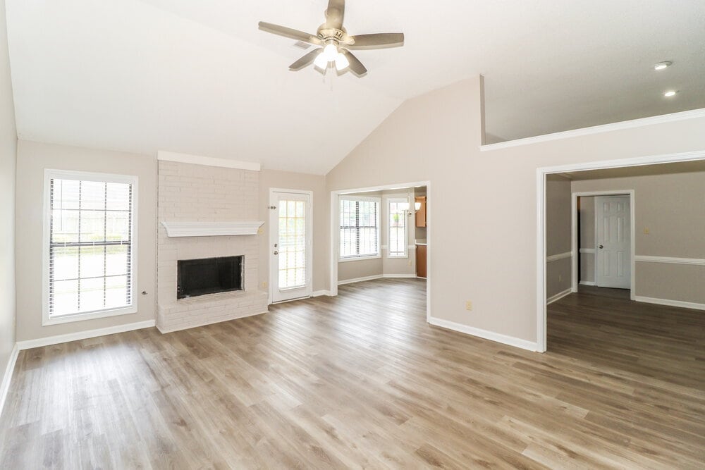 Building Photo - 8607 Sunnyvale St N