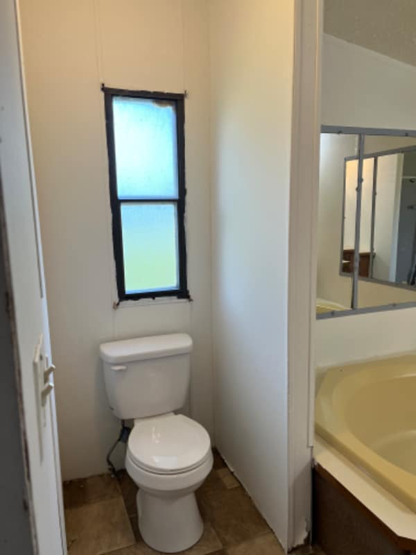 Building Photo - 9590 SW McAdoo Rd