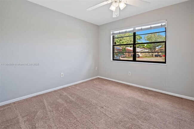 Building Photo - 6654 NW 173rd Ln