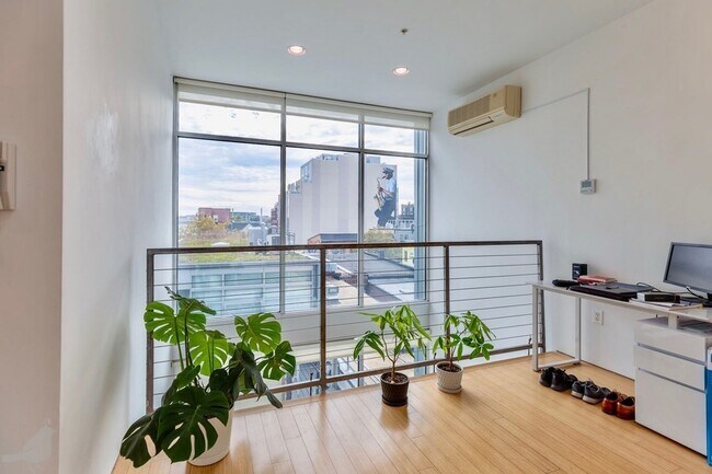 Building Photo - Amazing Two-Level Loft in the Heart of the...