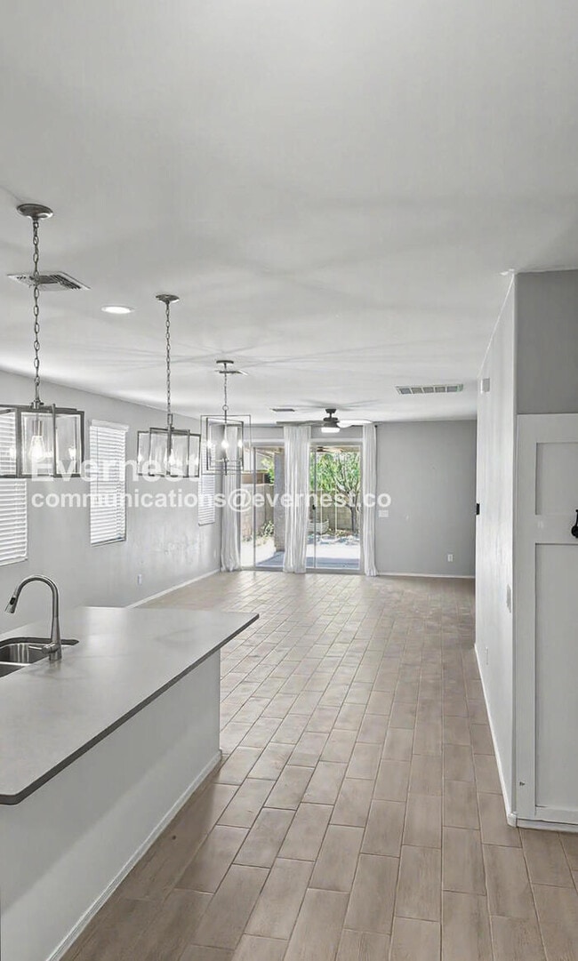 Building Photo - 10667 W Filbert St