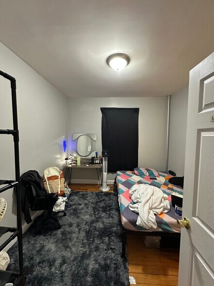 Building Photo - 8 Montfern Ave