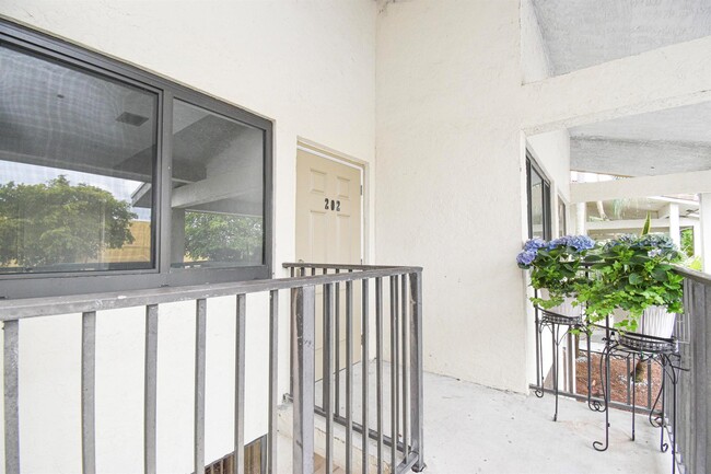 Building Photo - 3100 NW 46th St
