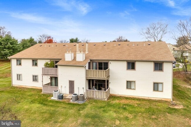 Building Photo - 408 Stockton Ct