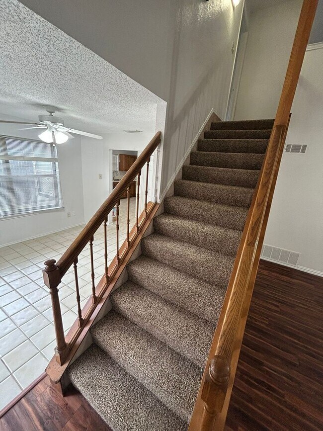 Building Photo - 1305 White Lake Dr