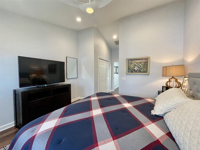 Building Photo - 7 Pinehurst Villas