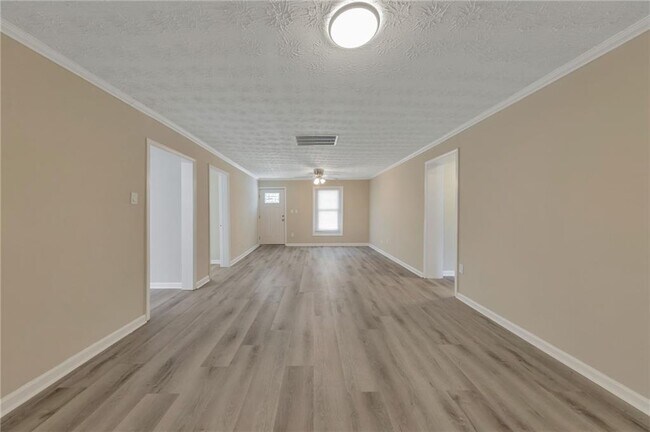 Building Photo - 3849 Dillard St