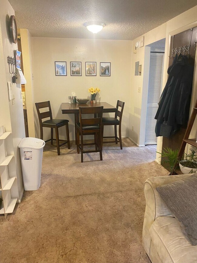 Building Photo - 1B/1B Pet Friendly Apartment South of BYU