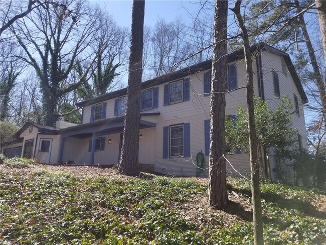 Building Photo - 6680 Williamson Dr NE