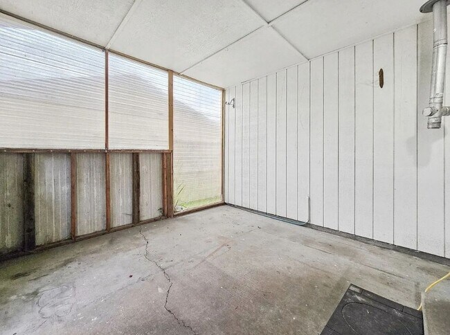 Building Photo - 8829 9th Pl W