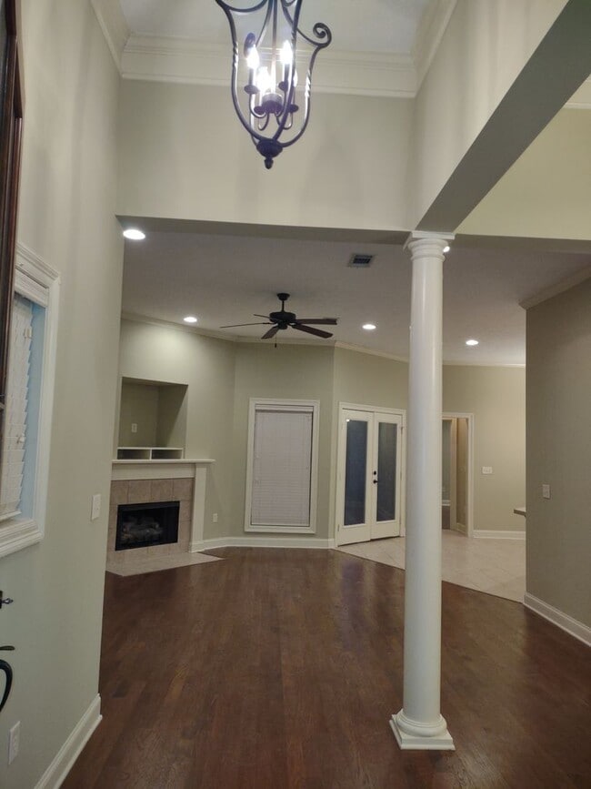 Building Photo - 446 Ash Tree Ln