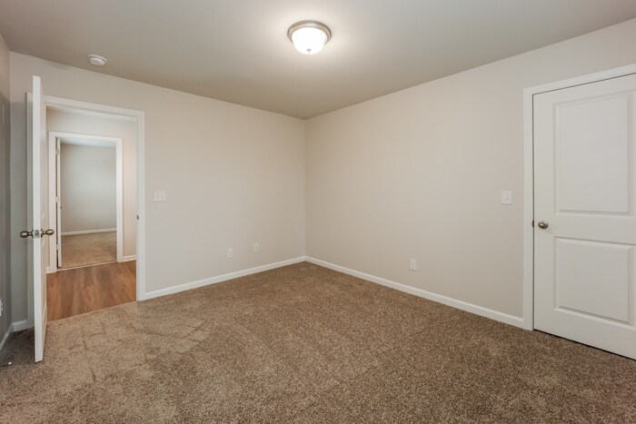 Building Photo - 6361 Flat Rock Ln