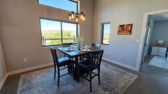 Building Photo - New build ready for move in