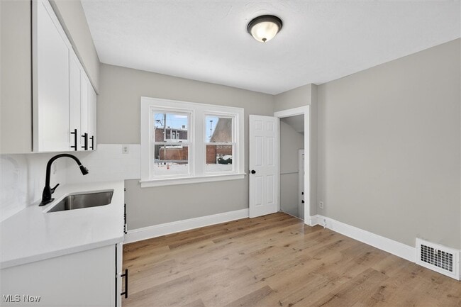 Building Photo - 10608 Wadsworth Ave