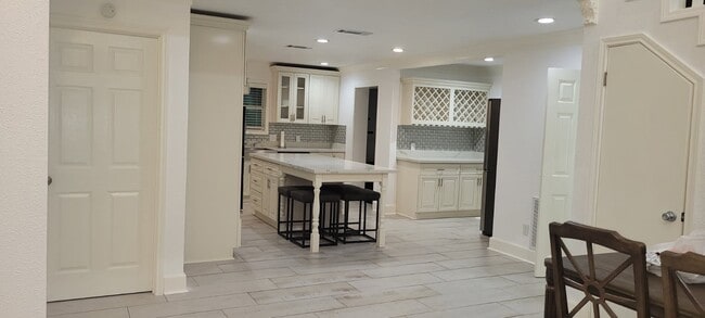 Building Photo - 8129 Lemon Tree St