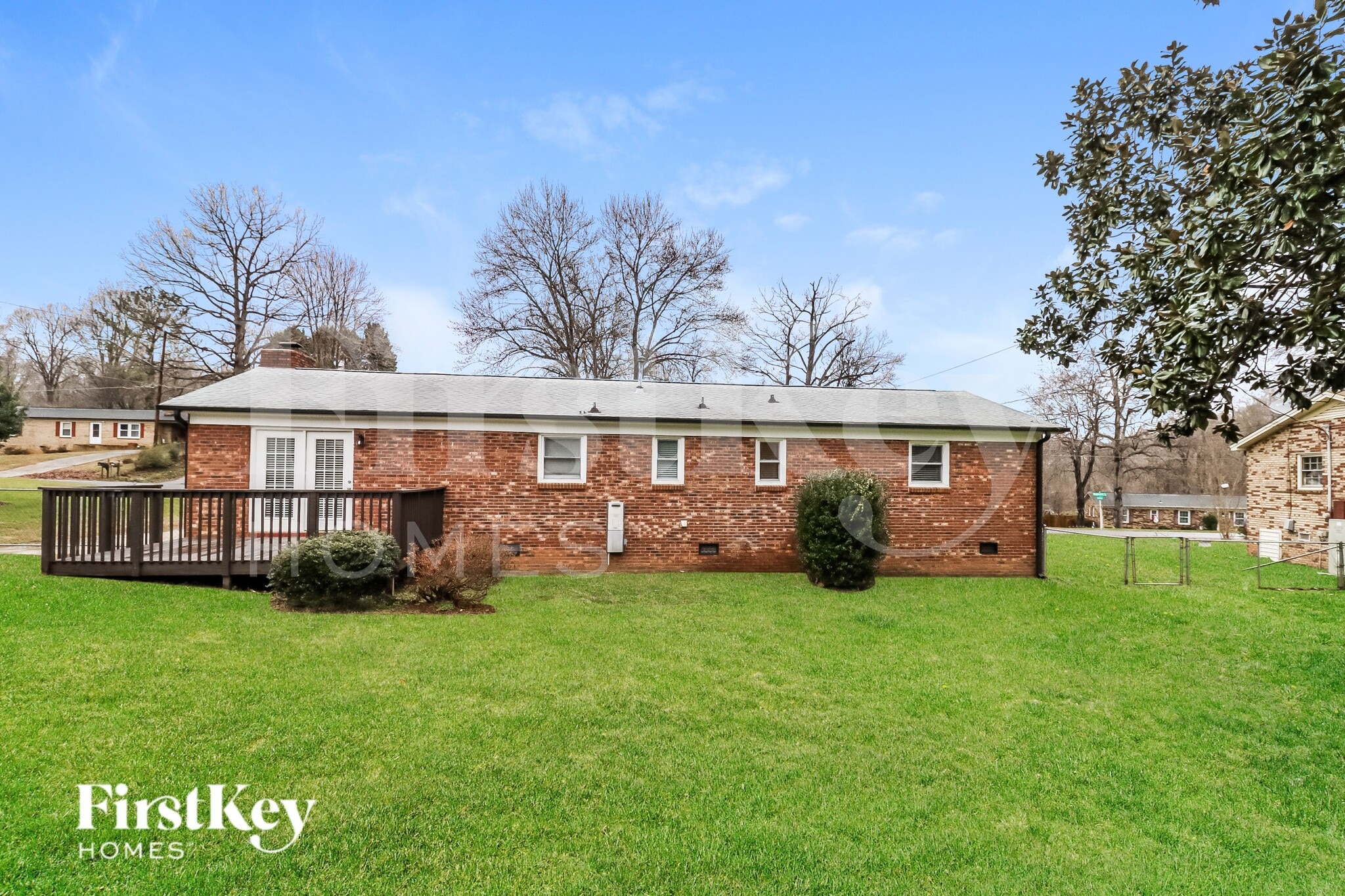 Building Photo - 4809 Maplecrest Dr