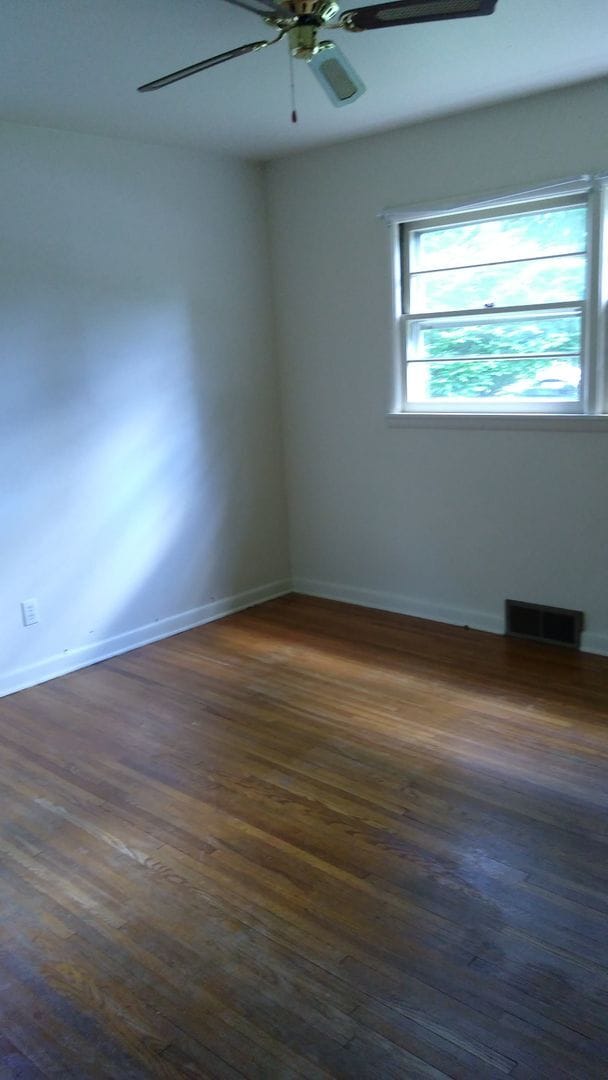 Building Photo - Charming Midvale Heights Ranch