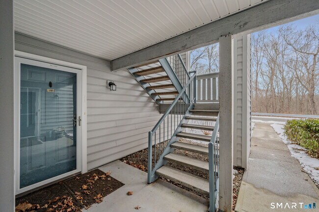 Building Photo - 55 Leafwood Ln