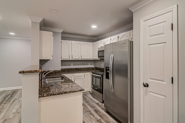 Building Photo - 3650 Morris Farm Dr