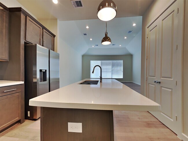 Building Photo - 2608 Upper Quinn Wy