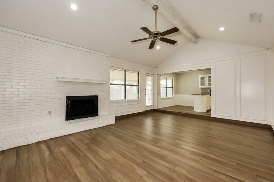 Building Photo - 2016 Chantilly Ct