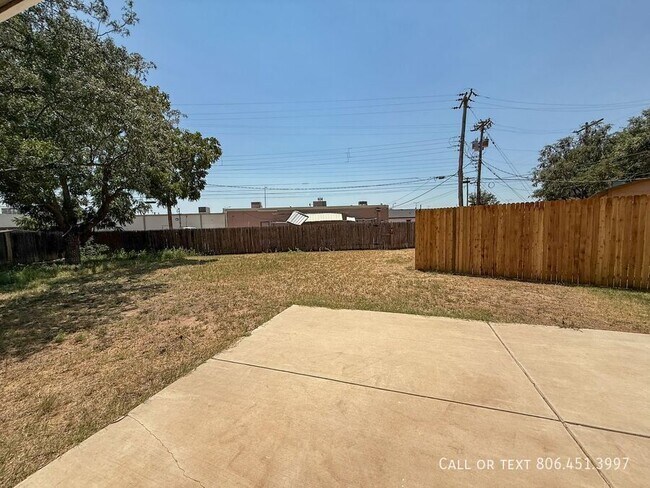Building Photo - 5005 49th St