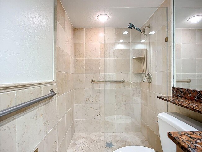 Building Photo - Fully Furnished 2BR/2BA Condo in the Heart...