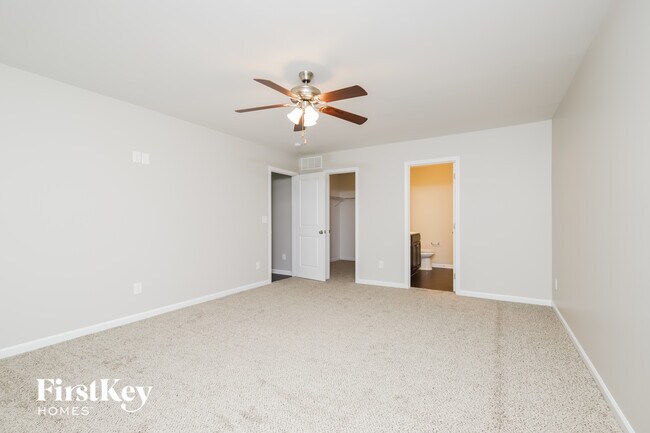 Building Photo - 307 Sawyer Ln