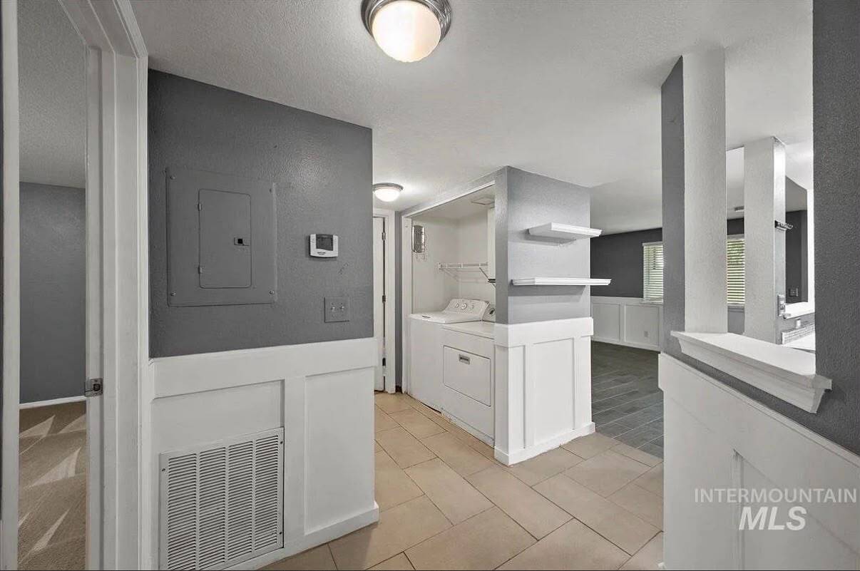 Building Photo - 3761 S Gekeler Ln