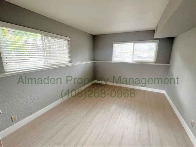Building Photo - Newly Remodeled Tri-level Home! New Paint & No Carpets!