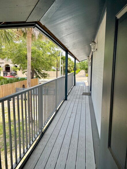 Building Photo - 7006 Midnight Pass Rd