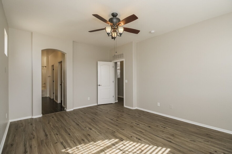 Building Photo - 3875 S Dew Drop Ln