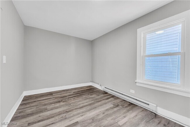 Building Photo - 3701 Chatham Ave