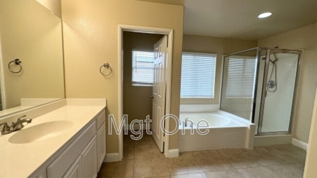 Building Photo - 1980 Olympia Fields Dr