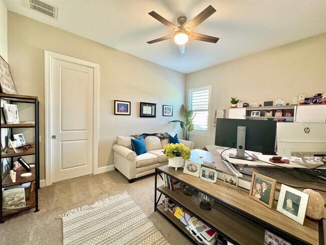 Building Photo - 10605 Sabella Dr