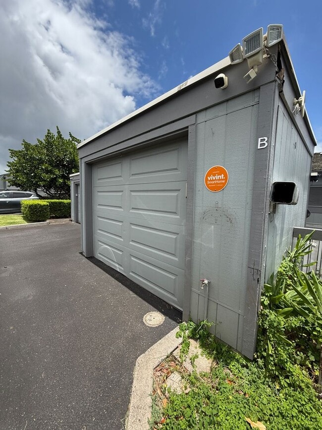 Building Photo - Hillside Terrace 2 bedroom 1.5 bath with t...