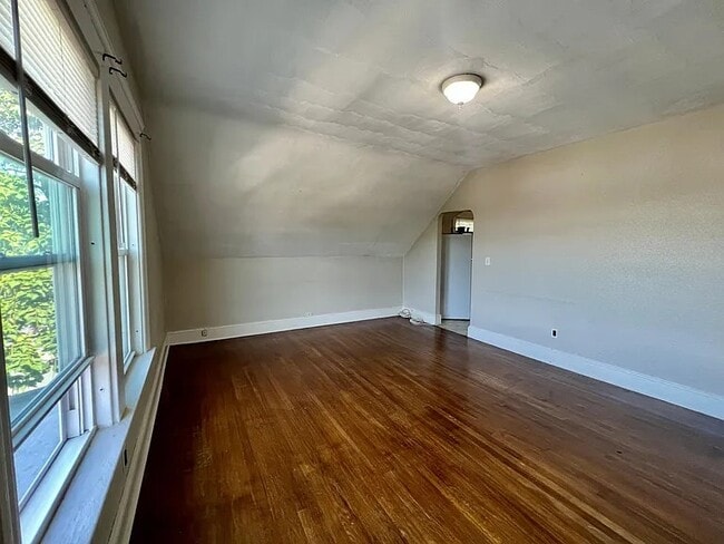 Building Photo - 231 Cato St